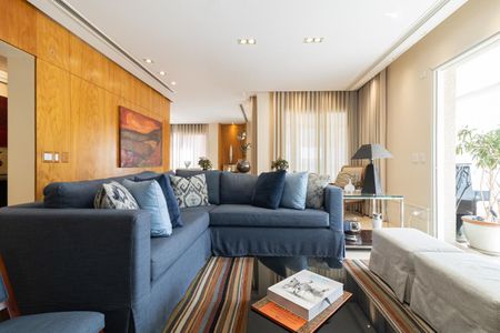 Apartamento à venda com 370m², 4 quartos e 5 vagas Apartamento à venda com 370m², 4 quartos e 5 vagasSala