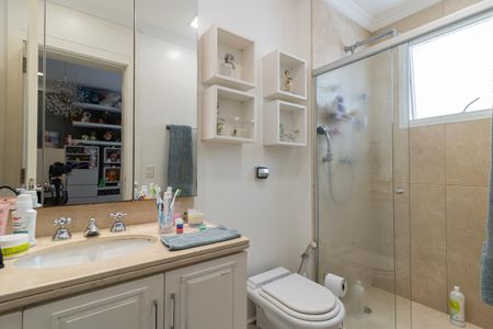 Apartamento à venda com 370m², 4 quartos e 5 vagas Apartamento à venda com 370m², 4 quartos e 5 vagasBanheiro da Suíte 3