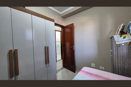 Apartamento à venda com 69000m², 2 quartos e 1 vagaQuarto