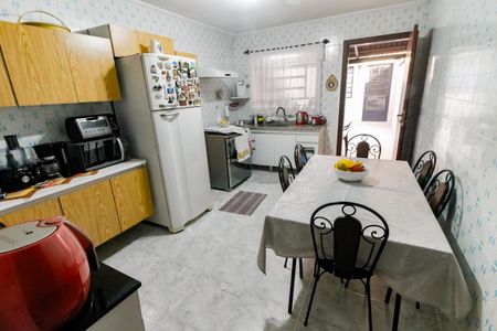 Casa à venda com 94m², 2 quartos e 1 vagaCozinha - Armários