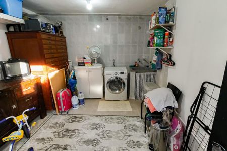 Casa à venda com 94m², 2 quartos e 1 vagaÁrea de Serviço