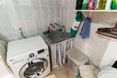 Casa à venda com 94m², 2 quartos e 1 vagaÁrea de Serviço