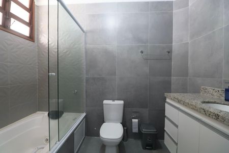 Casa para alugar com 800m², 4 quartos e 4 vagasBanheiro Suíte 2