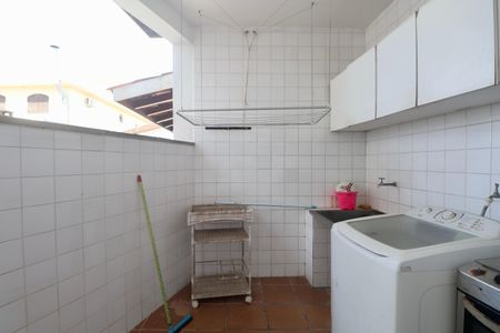 Casa para alugar com 800m², 4 quartos e 4 vagasÁrea de Serviço