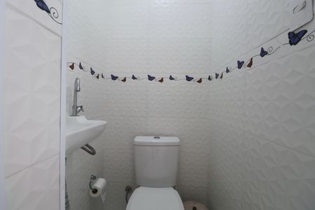 Casa para alugar com 800m², 4 quartos e 4 vagasLavabo