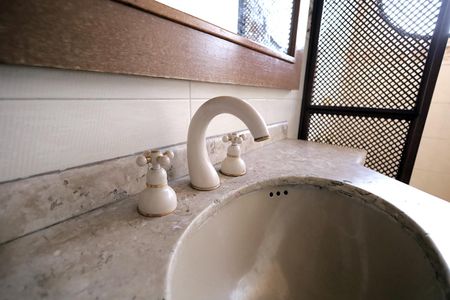 Banheiro 1 de casa para alugar com 3 quartos, 245m² em Utinga, Santo André
