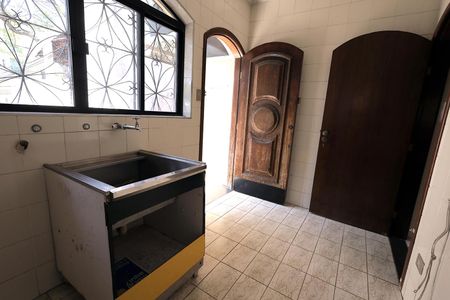 Área de Serviço de casa para alugar com 3 quartos, 245m² em Utinga, Santo André
