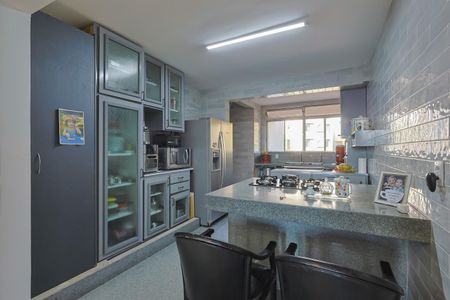 Apartamento à venda com 147m², 4 quartos e 2 vagasCozinha