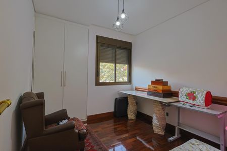 Apartamento à venda com 147m², 4 quartos e 2 vagasQuarto 1