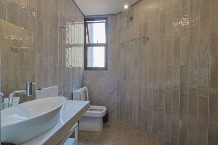 Apartamento à venda com 147m², 4 quartos e 2 vagasBanheiro da Suíte 1