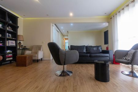 Apartamento à venda com 136m², 3 quartos e 3 vagas Apartamento à venda com 136m², 3 quartos e 3 vagasSala