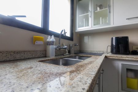 Apartamento à venda com 136m², 3 quartos e 3 vagas Apartamento à venda com 136m², 3 quartos e 3 vagasCozinha