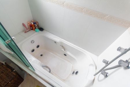 Apartamento à venda com 136m², 3 quartos e 3 vagas Apartamento à venda com 136m², 3 quartos e 3 vagasBanheiro 1