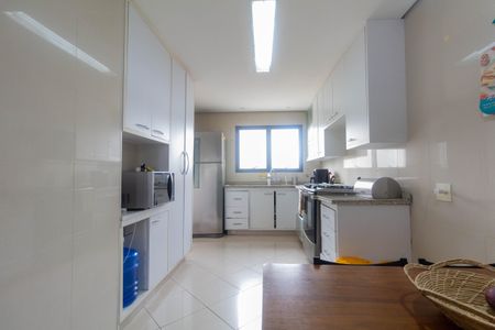 Apartamento à venda com 136m², 3 quartos e 3 vagas Apartamento à venda com 136m², 3 quartos e 3 vagasCozinha