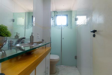 Apartamento à venda com 136m², 3 quartos e 3 vagas Apartamento à venda com 136m², 3 quartos e 3 vagasBanheiro 2