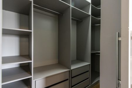 Apartamento à venda com 96m², 2 quartos e 2 vagasCloset da Suíte