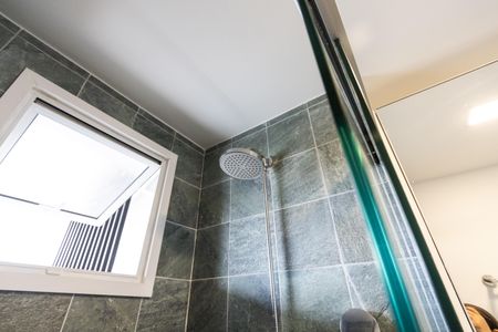 Apartamento à venda com 96m², 2 quartos e 2 vagasBanheiro da Suíte