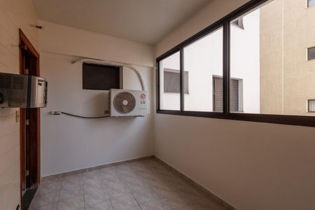 Apartamento para alugar com 125m², 3 quartos e 1 vagaÁrea de Serviço