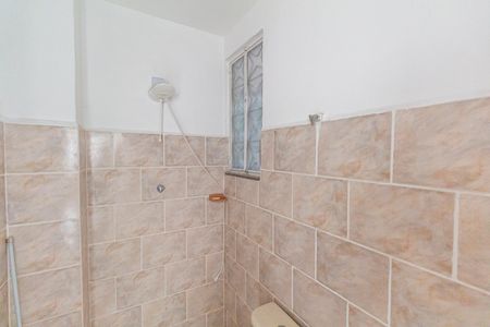 Banheiro de kitnet/studio para alugar com 1 quarto, 24m² em Cascadura, Rio de Janeiro