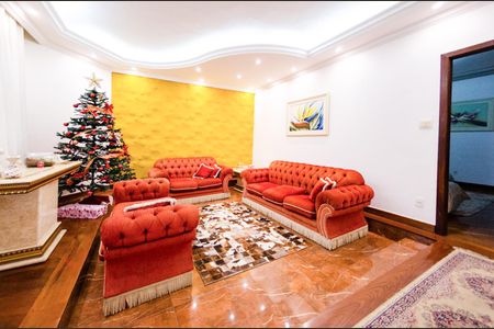 Sala de casa para alugar com 3 quartos, 250m² em Álvaro Camargos, Belo Horizonte