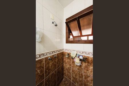 Casa para alugar com 250m², 3 quartos e 3 vagas Casa para alugar com 250m², 3 quartos e 3 vagasBanheiro social