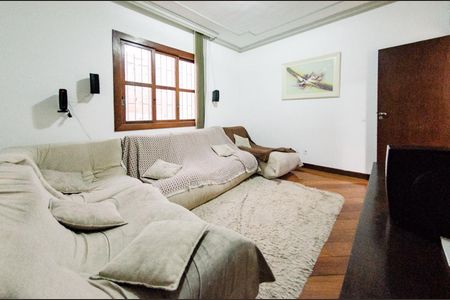 Casa para alugar com 250m², 3 quartos e 3 vagas Casa para alugar com 250m², 3 quartos e 3 vagasSala 2