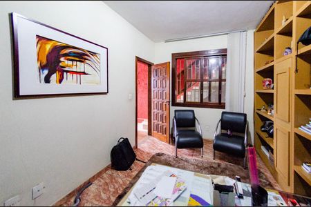 Casa para alugar com 250m², 3 quartos e 3 vagas Casa para alugar com 250m², 3 quartos e 3 vagasQuarto externo 1