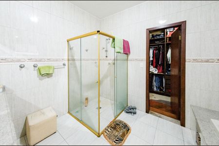 Casa para alugar com 250m², 3 quartos e 3 vagas Casa para alugar com 250m², 3 quartos e 3 vagasBanheiro suíte