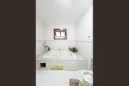 Casa para alugar com 250m², 3 quartos e 3 vagas Casa para alugar com 250m², 3 quartos e 3 vagasBanheiro suíte