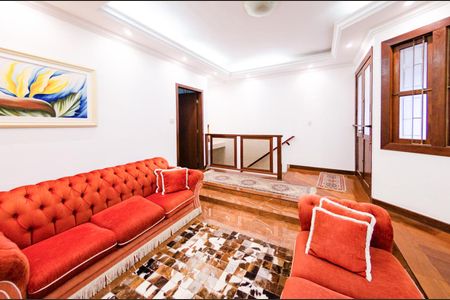 Casa para alugar com 250m², 3 quartos e 3 vagas Casa para alugar com 250m², 3 quartos e 3 vagasSala