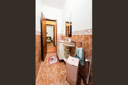 Casa para alugar com 250m², 3 quartos e 3 vagas Casa para alugar com 250m², 3 quartos e 3 vagasBanheiro social