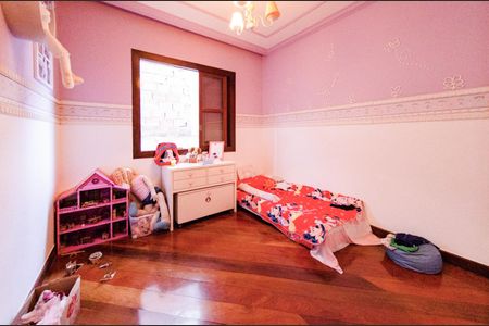 Casa para alugar com 250m², 3 quartos e 3 vagas Casa para alugar com 250m², 3 quartos e 3 vagasQuarto 1