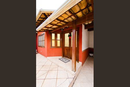 Casa para alugar com 250m², 3 quartos e 3 vagas Casa para alugar com 250m², 3 quartos e 3 vagasEntrada