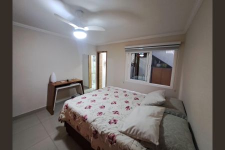 Casa à venda com 248m², 3 quartos e 2 vagasQuarto Suíte