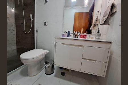 Casa à venda com 248m², 3 quartos e 2 vagasBanheiro