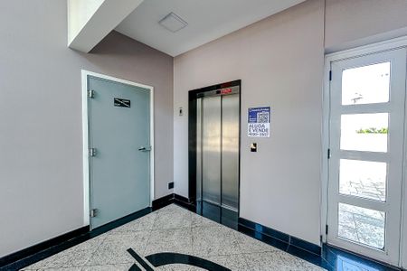 Apartamento à venda com 75m², 1 quarto e 2 vagasPlaquinha