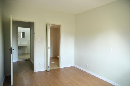 Casa à venda com 181m², 3 quartos e 2 vagasSuíte