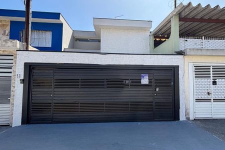Casa à venda com 181m², 3 quartos e 2 vagasFachada