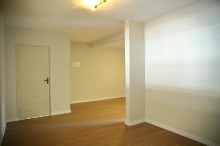 Casa à venda com 181m², 3 quartos e 2 vagasSala