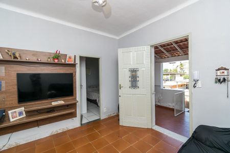 Sala de casa para alugar com 3 quartos, 300m² em Brás de Pina, Rio de Janeiro