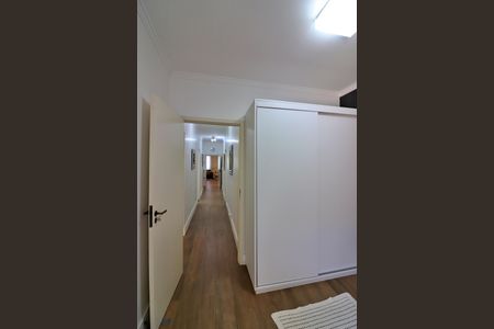 Casa à venda com 300m², 3 quartos e 4 vagasEscritório