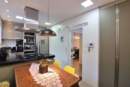 Casa à venda com 300m², 3 quartos e 4 vagasCozinha