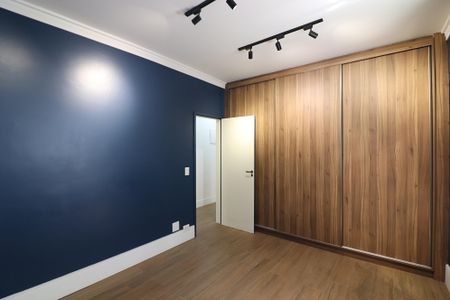 Casa à venda com 300m², 3 quartos e 4 vagasSuíte 2