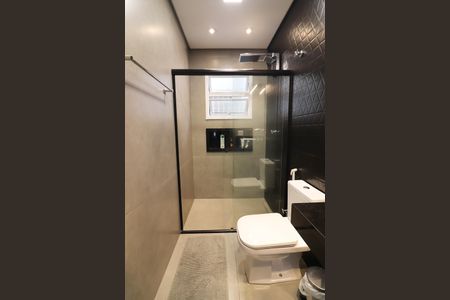 Casa à venda com 300m², 3 quartos e 4 vagasBanheiro Suíte 2