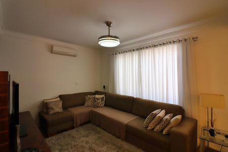 Casa à venda com 300m², 3 quartos e 4 vagasSala