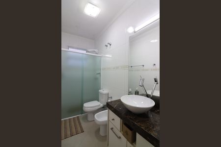 Casa à venda com 300m², 3 quartos e 4 vagasBanheiro Social