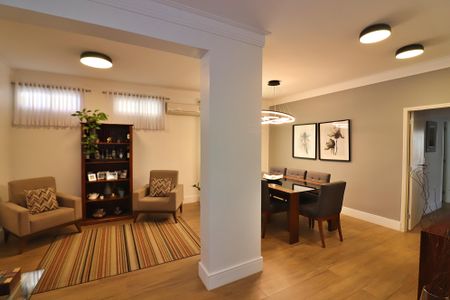 Casa à venda com 300m², 3 quartos e 4 vagasSala