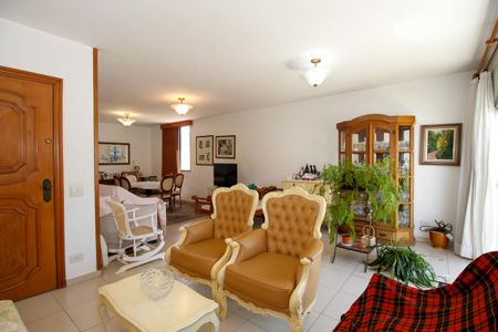 Sala  de apartamento para alugar com 2 quartos, 140m² em Pinheiros, São Paulo