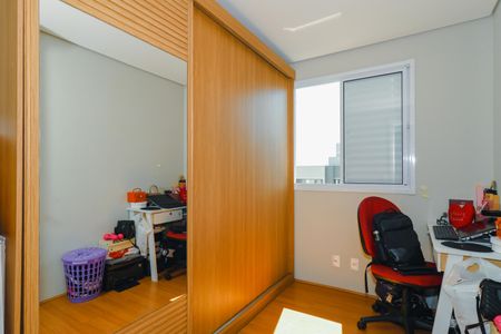 Apartamento à venda com 43m², 2 quartos e 2 vagasQuarto 2