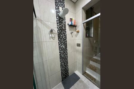 Casa à venda com 396m², 4 quartos e 4 vagas Casa à venda com 396m², 4 quartos e 4 vagasBanheiro da Suíte